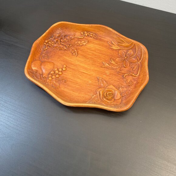 Vintage Faux Wood Tray, Four Seasons Plate, 12”X10” 1959 USA, Flower Raised Holl - Picture 10 of 10